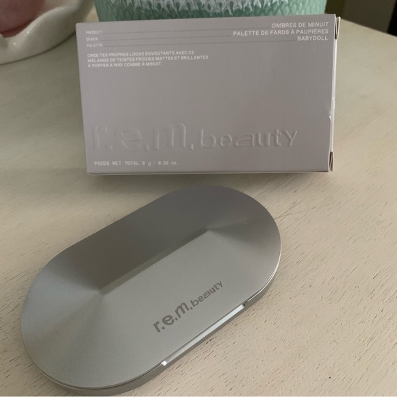 🆕 R.E.M. Beauty midnight shadows eyeshadow palette - Babydoll - Picture 4 of 8